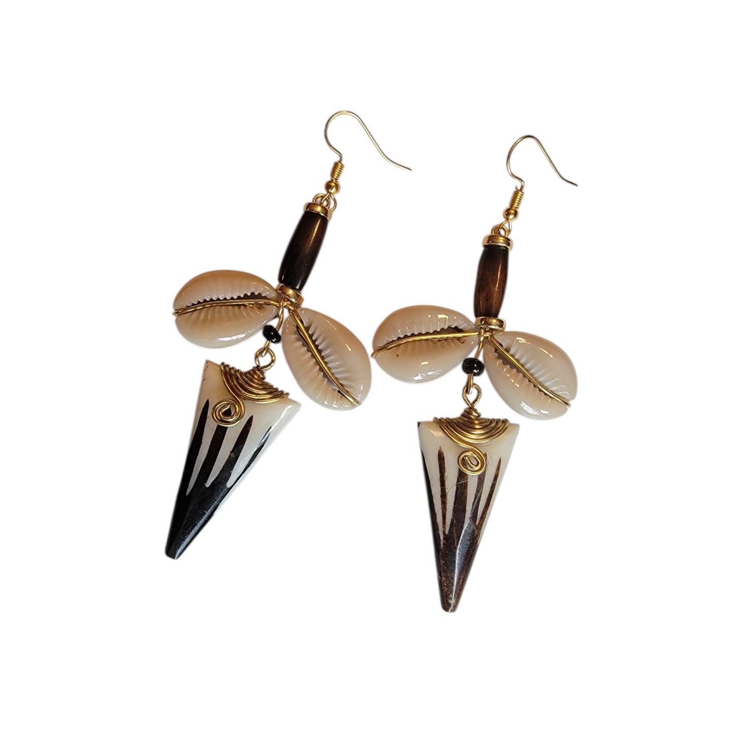 Black& White Bone W/ Cowrie Shells