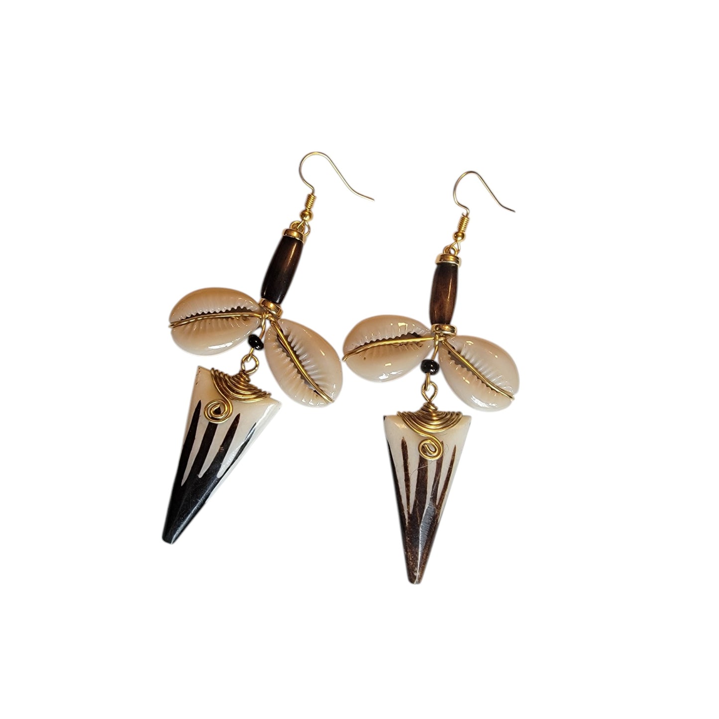 Black& White Bone W/ Cowrie Shells