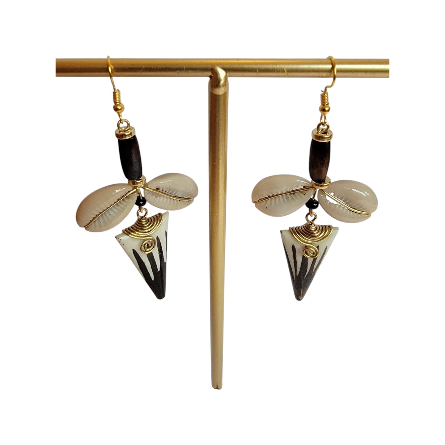 Black& White Bone W/ Cowrie Shells